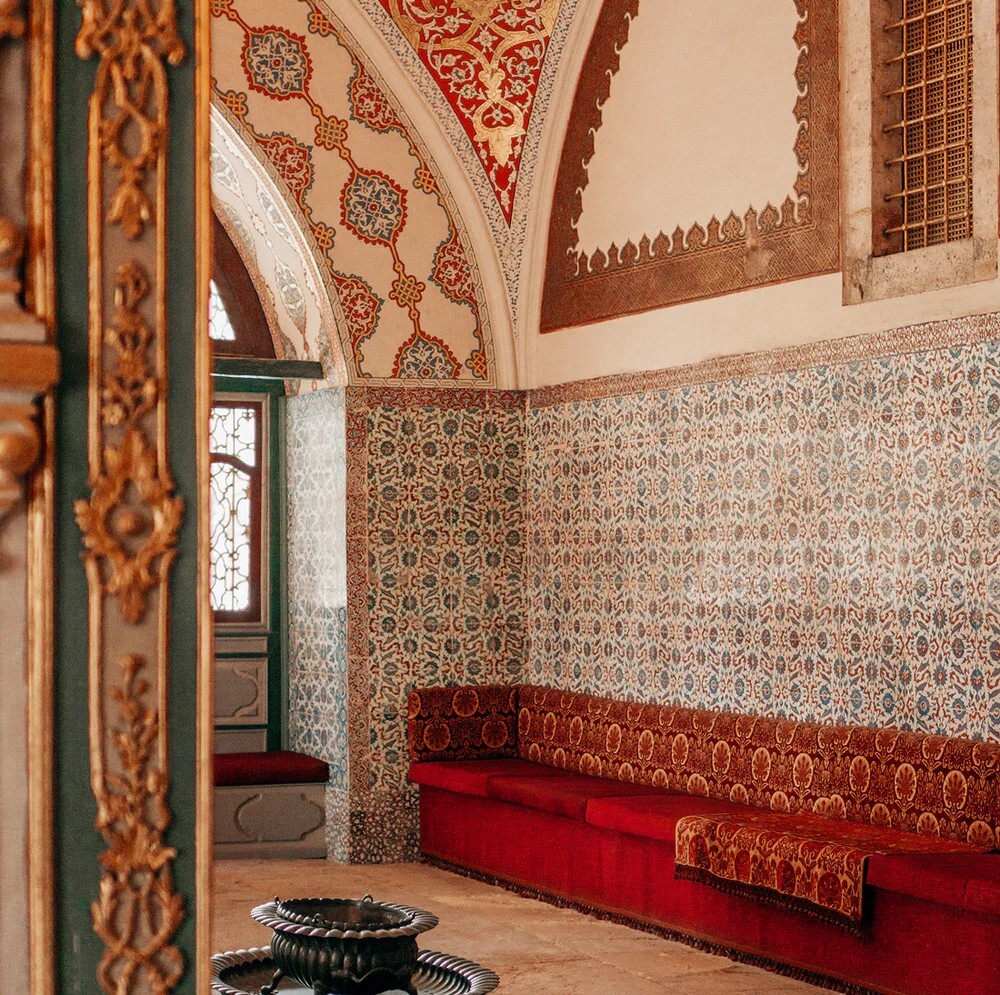 Doğu motiflerinden ilham alan Arsenale Bosphorus tasarımı